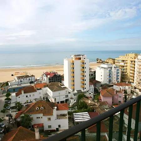 One Bedroom With Sea View Shared Pool And Terrace At Portimão