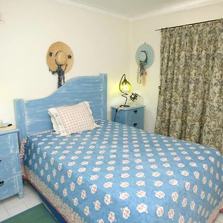 Apartment One Bedroom With Sea View Shared Pool And Terrace At Portimão